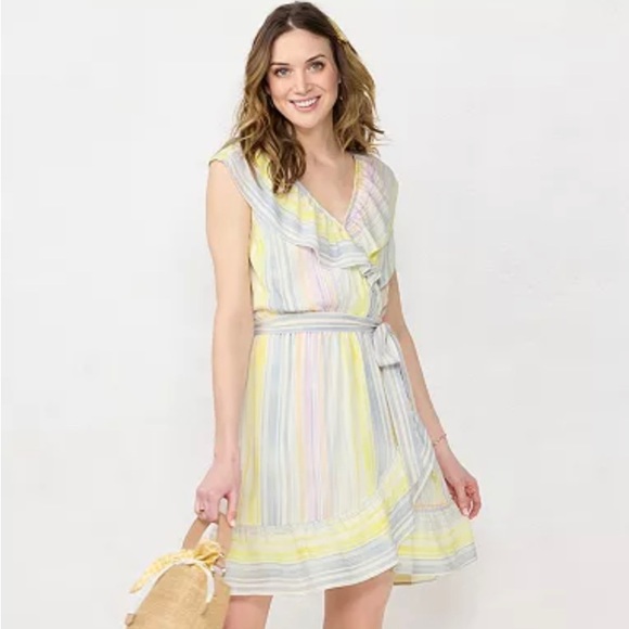 COPY - NEW Women's LC Lauren Conrad Ruffle Wrap Dress - Picture 2 of 9